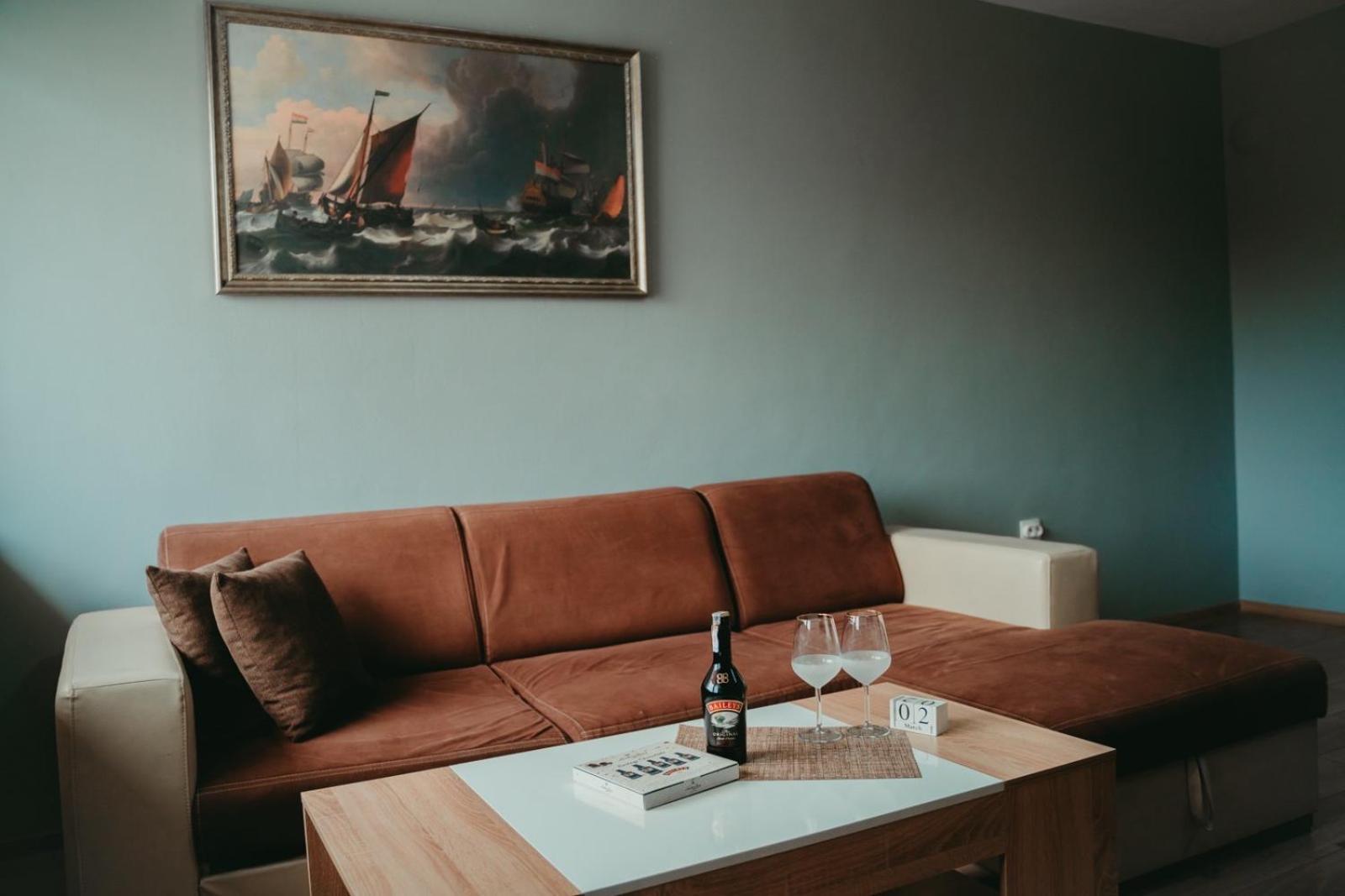 וארנה Tyulev Apartment 2 מראה חיצוני תמונה