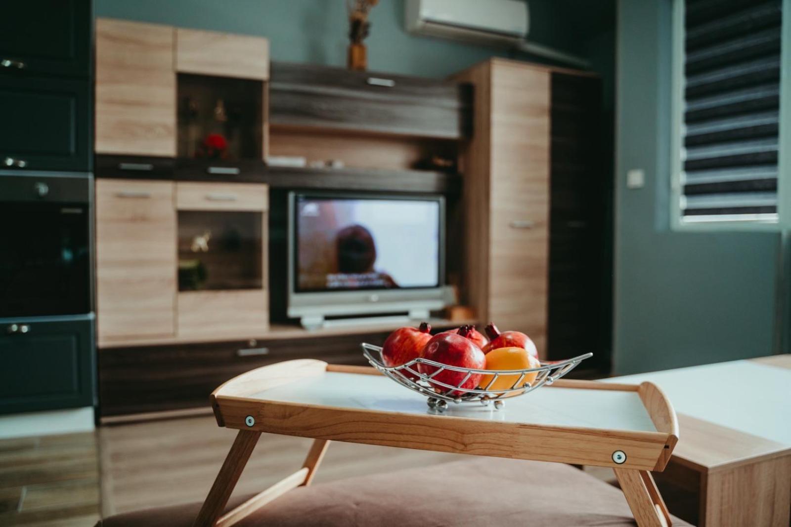 וארנה Tyulev Apartment 2 מראה חיצוני תמונה