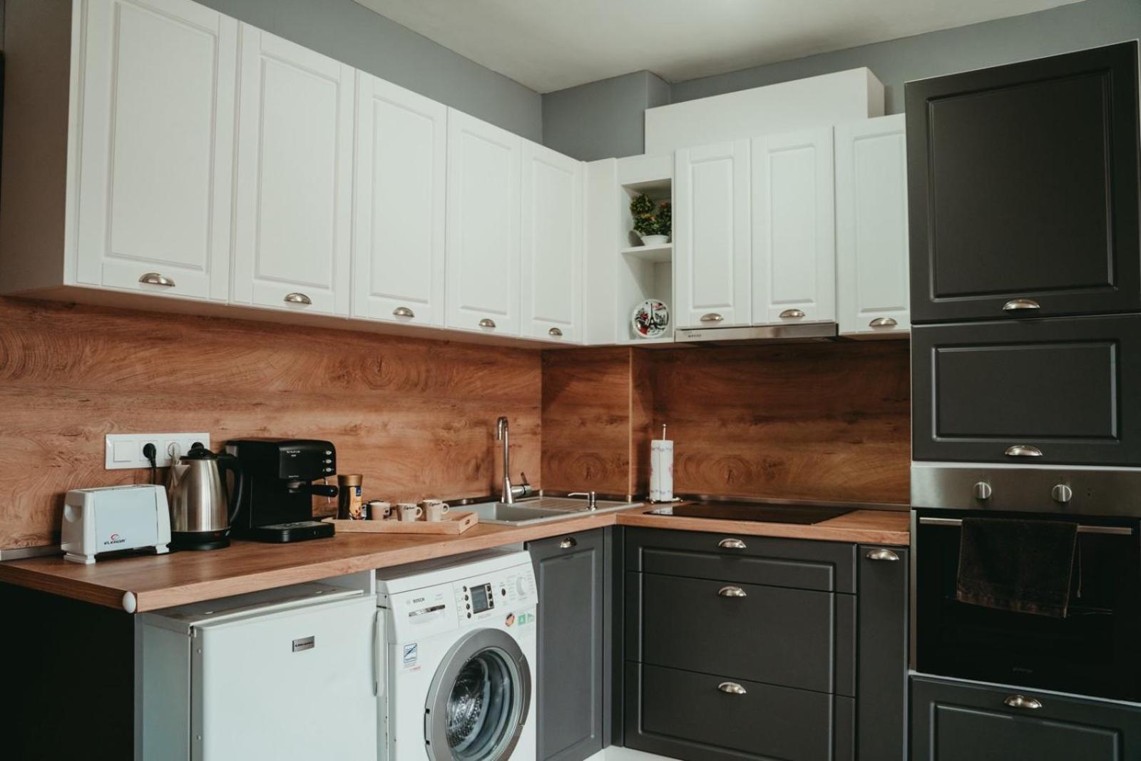 וארנה Tyulev Apartment 2 מראה חיצוני תמונה