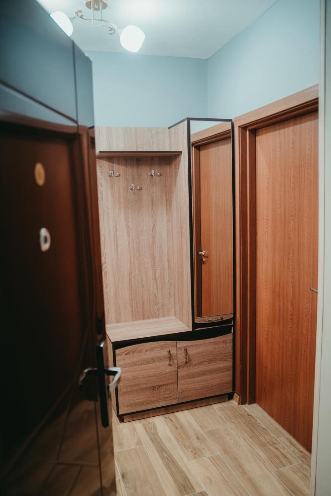 וארנה Tyulev Apartment 2 מראה חיצוני תמונה